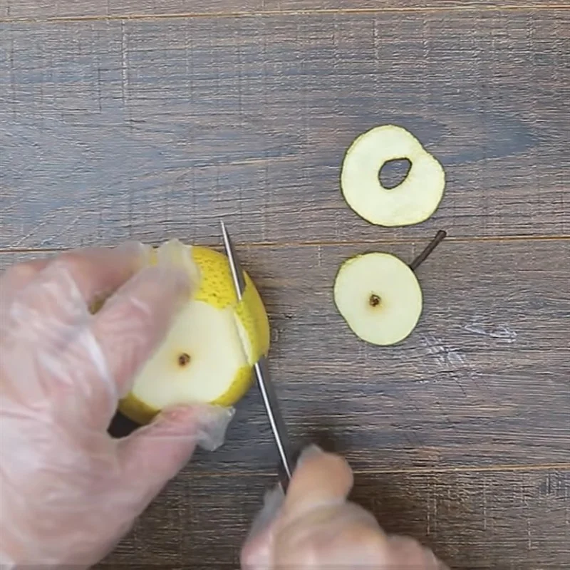 Step 1 Prepare the Pear Ginger Pear Juice