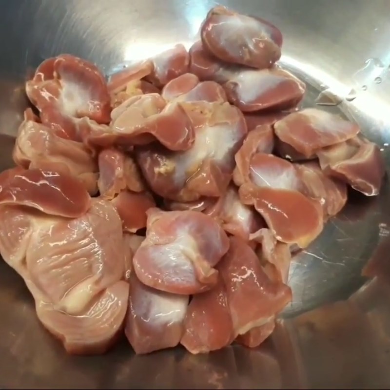 Step 1 Prepare chicken gizzard Ginger Chicken Gizzard