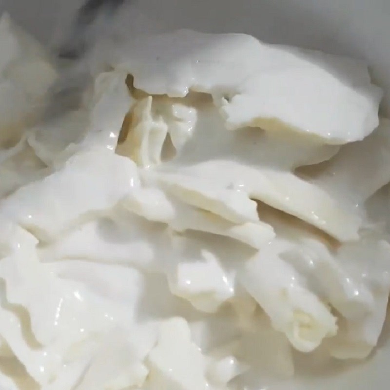 Step 3 Mix durian with the batter for Crispy Fried Durian