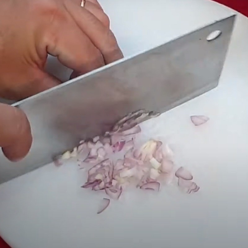 Step 1 Prepare straw mushrooms Stir-fried straw mushrooms with satay