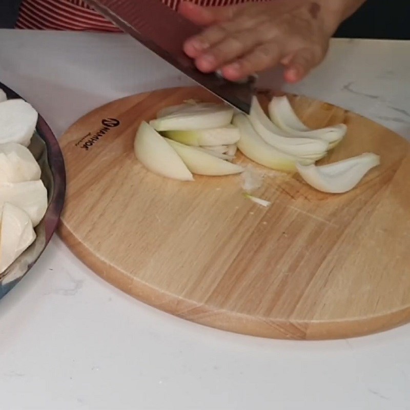 Step 2 Prepare the ingredients  Fish stomach hotpot with green pepper