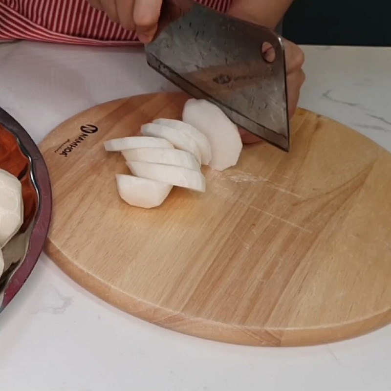 Step 2 Prepare the ingredients  Fish stomach hotpot with green pepper