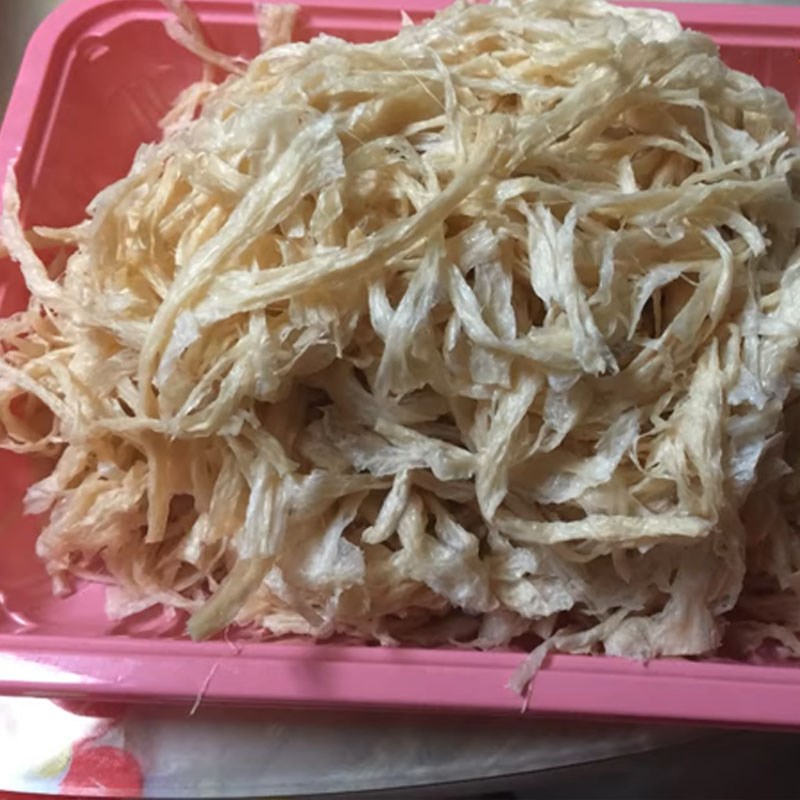 Step 1 Prepare the ingredients for vegetarian fermented pork from papaya
