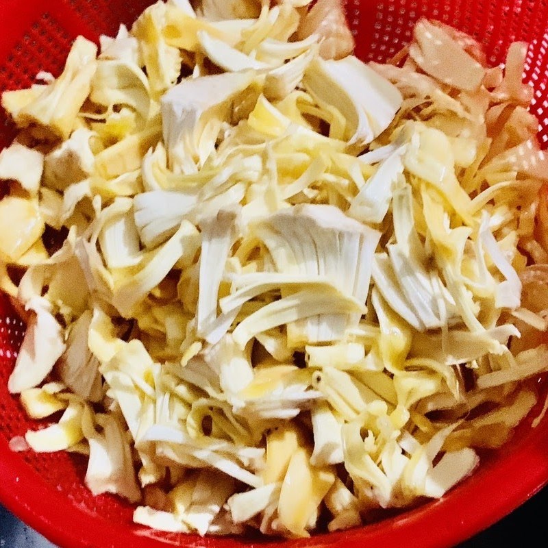 Step 1 Prepare ingredients for jackfruit stir-fried pork