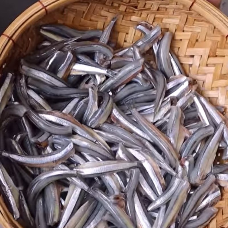 Step 1 Prepare Ingredients for Anchovy with Pepper