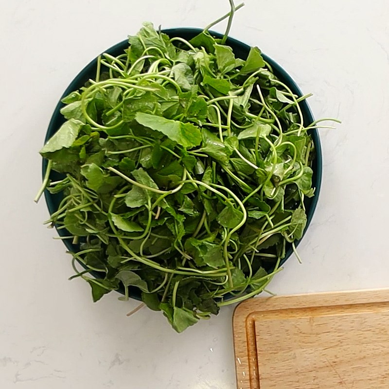 Step 1 Prepare the ingredients for Pennywort, Guava and Orange Juice