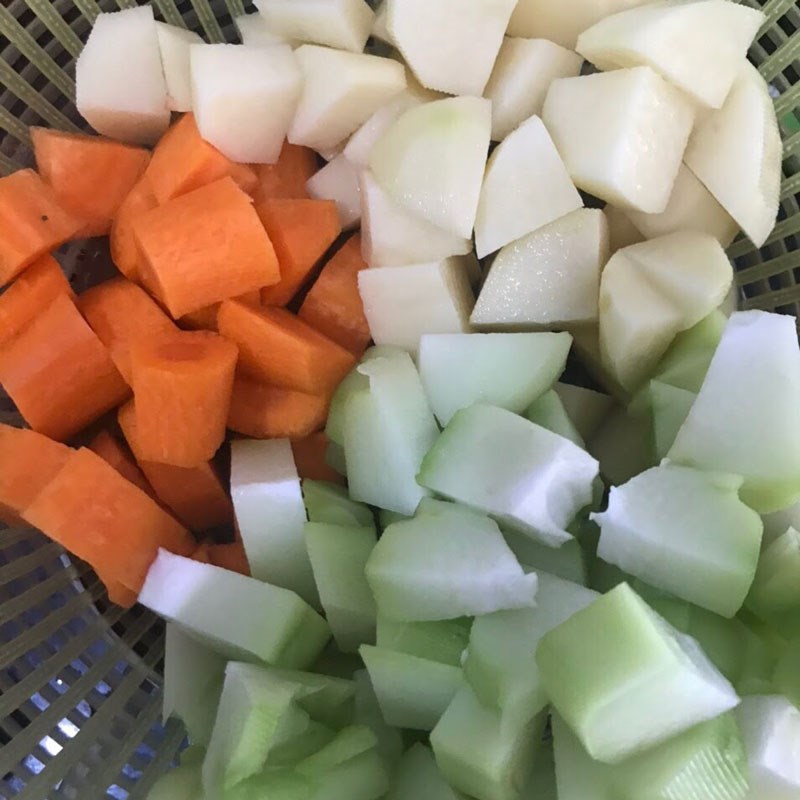 Step 1 Prepare the ingredients for Vegetable Soup with Bone