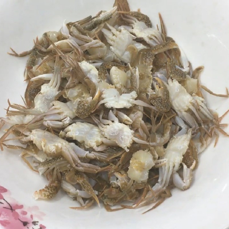 Step 1 Prepare the ingredients for Fried Milk Crab with Betel Leaves
