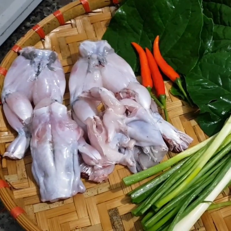 Step 1 Prepare the Ingredients for Grilled Frog with Betel Leaves in Foil