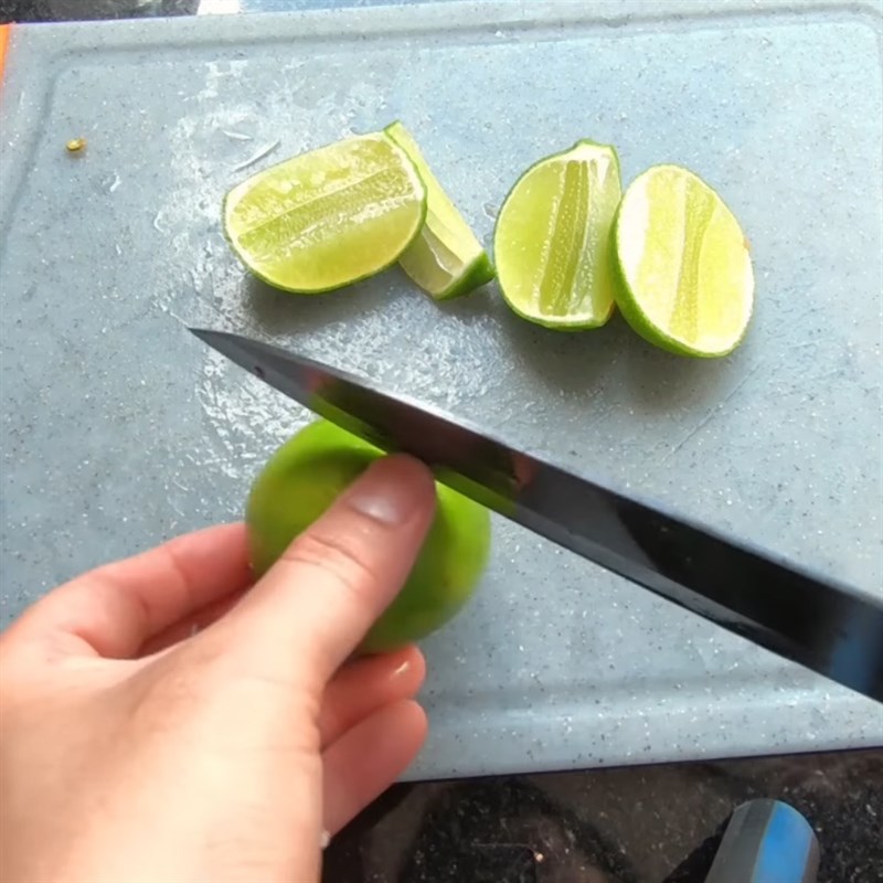 Step 1 Prepare the ingredients for Pear Lemon Grass Drink