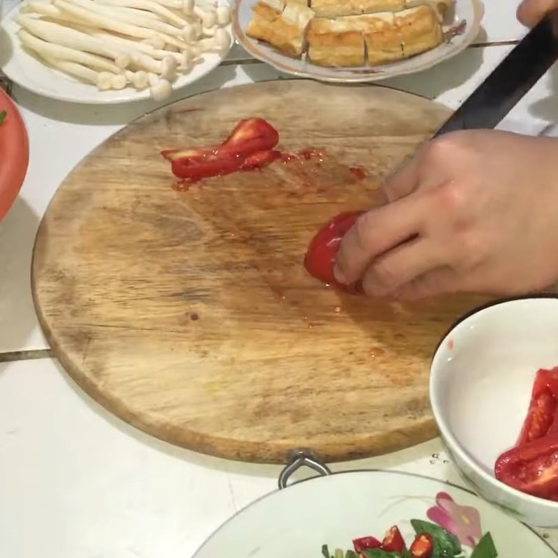 Step 1 Prepare the ingredients for Vegetarian Sour Soup with Water Spinach