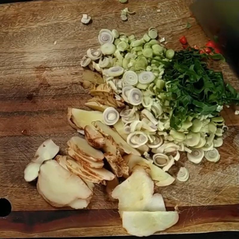 Step 2 Prepare the ingredients for fermented rice Grilled Carp with Ginger Fermented Rice