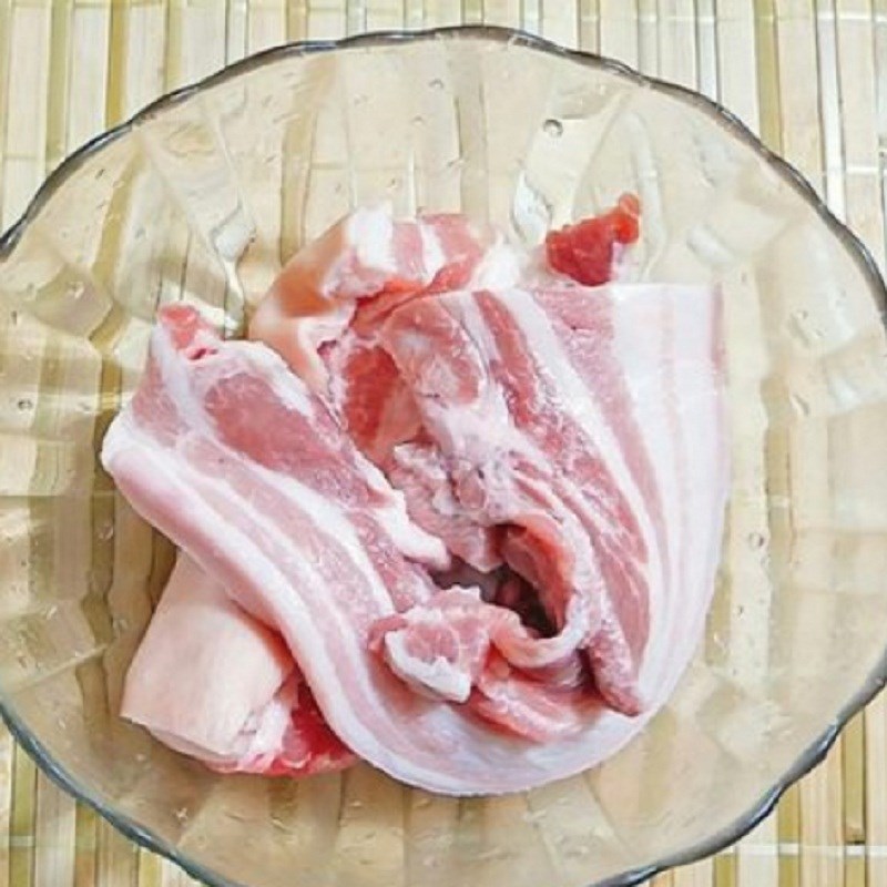 Step 1 Prepare the meat for Mixed Pho Rolls