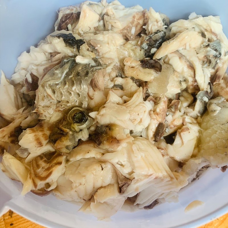 Step 1 Prepare and boil the fish Fish Cake Noodle (recipe shared by a user)
