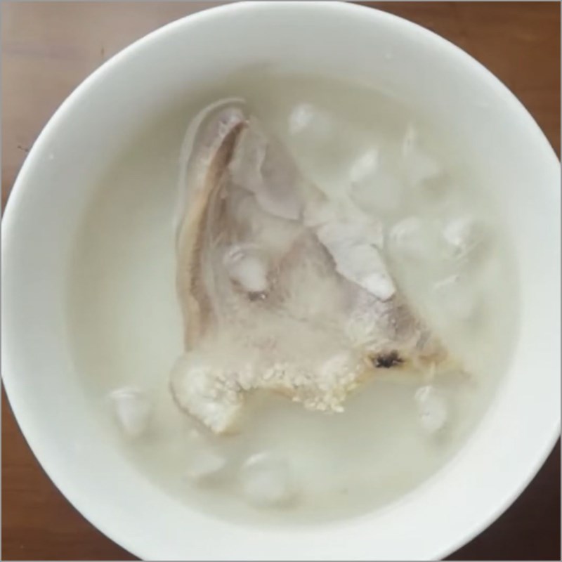 Step 1 Prepare and boil pig skin for Cucumber Pig Skin Salad