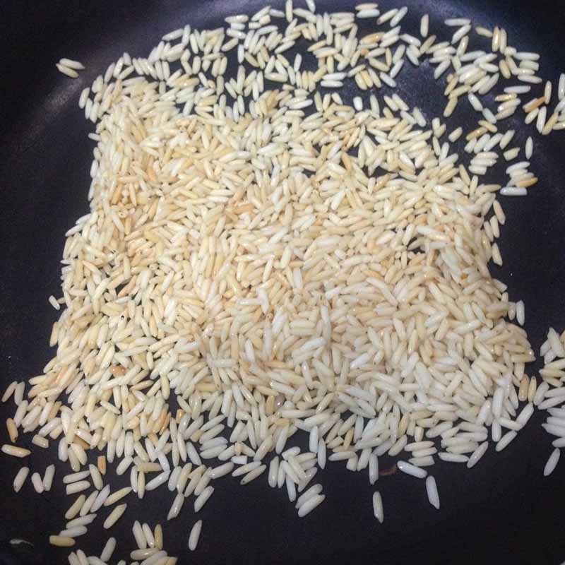 Step 1 Prepare and roast the rice for Roasted Rice Tea