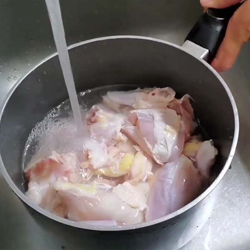 Step 1 Prepare and Marinate the Chicken Stewed Chicken with Red Beans