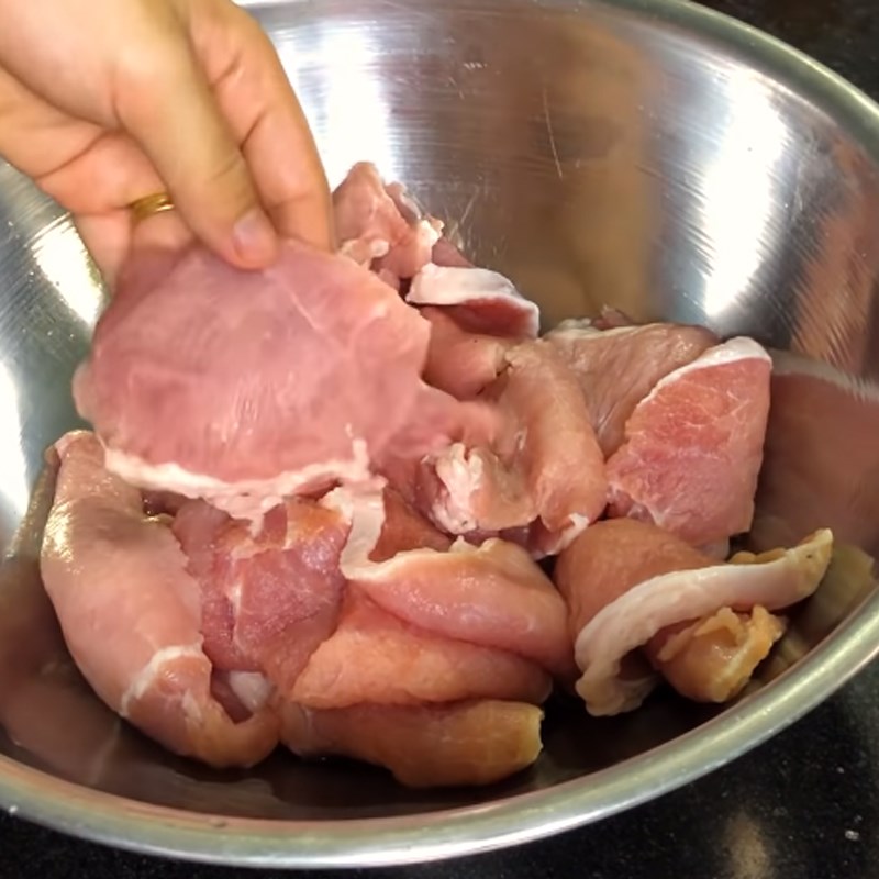 Step 1 Prepare and Marinate the Ribs for Rib Rice with Egg