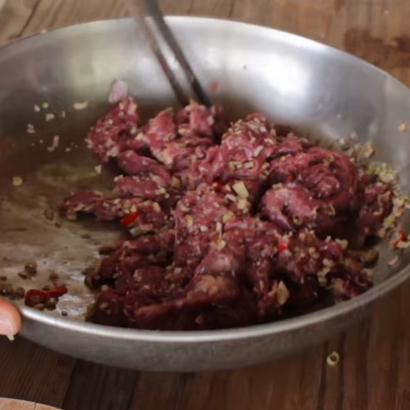 Step 2 Prepare and marinate the buffalo meat Steamed buffalo meat with lemongrass