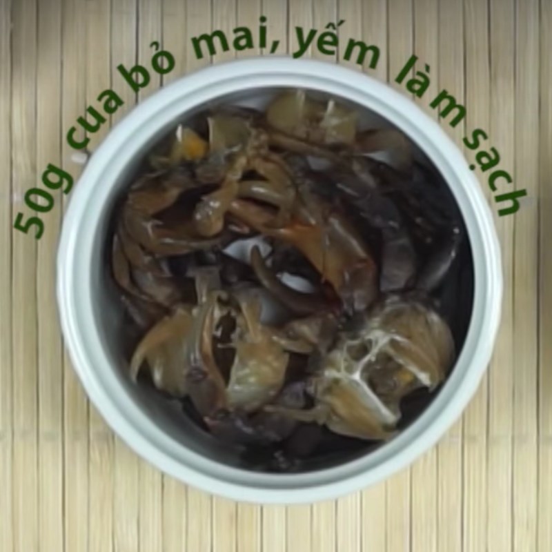 Step 1 Prepare and grind the crab for crab porridge with amaranth
