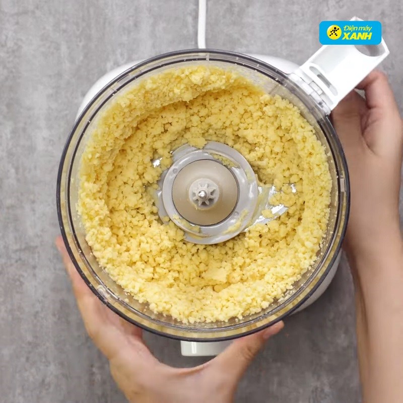 Step 2 Prepare and grind mung beans Sticky rice with mung beans