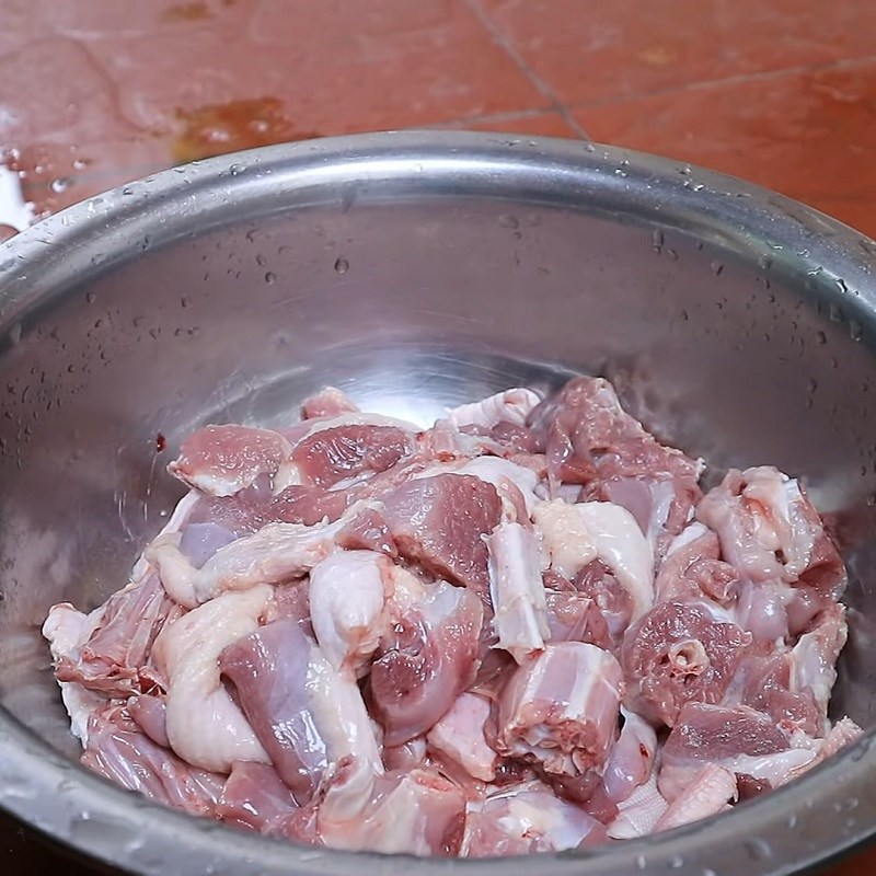Step 1 Prepare the duck Beer-braised Duck