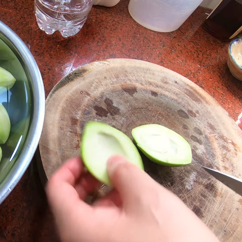 Step 2 Prepare the mango Mango soaked in sweet fish sauce with fresh chili