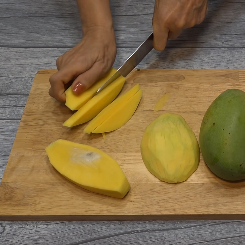Step 1 Prepare the mango Pickled mango with sugar and dried chili