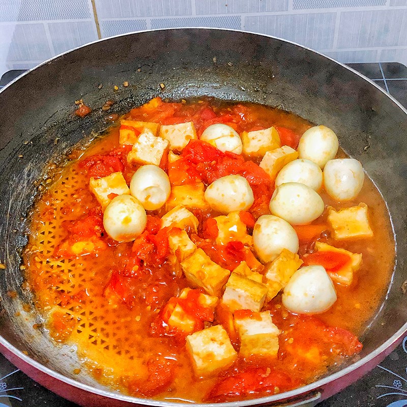 Step 2 Tomato sauce with quail eggs and tofu Quail egg tofu with tomato sauce