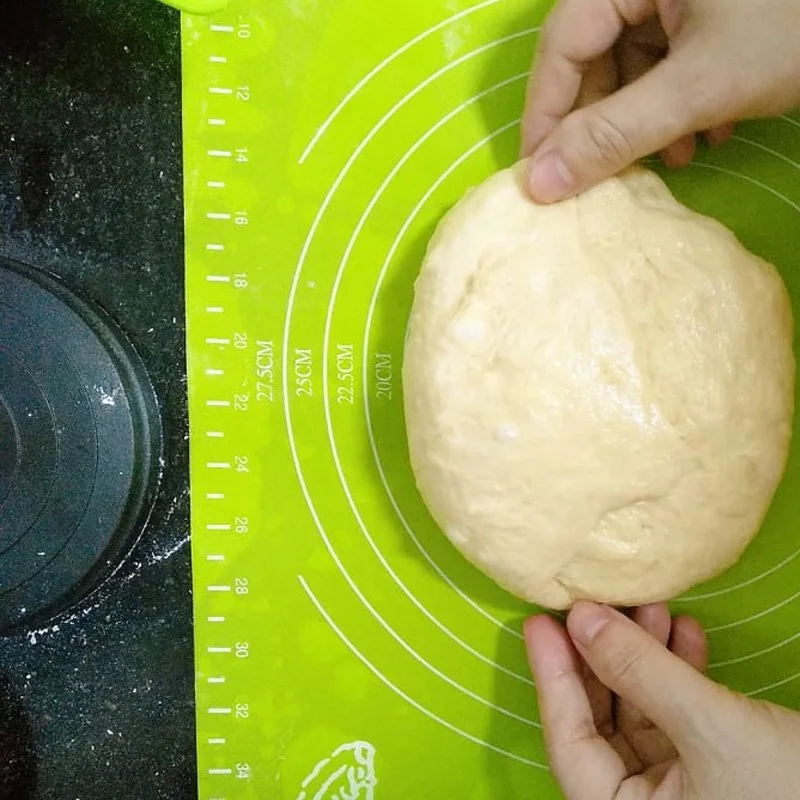 Step 3 Shape the bread and proof the dough for the second time Dried fruit jam bread