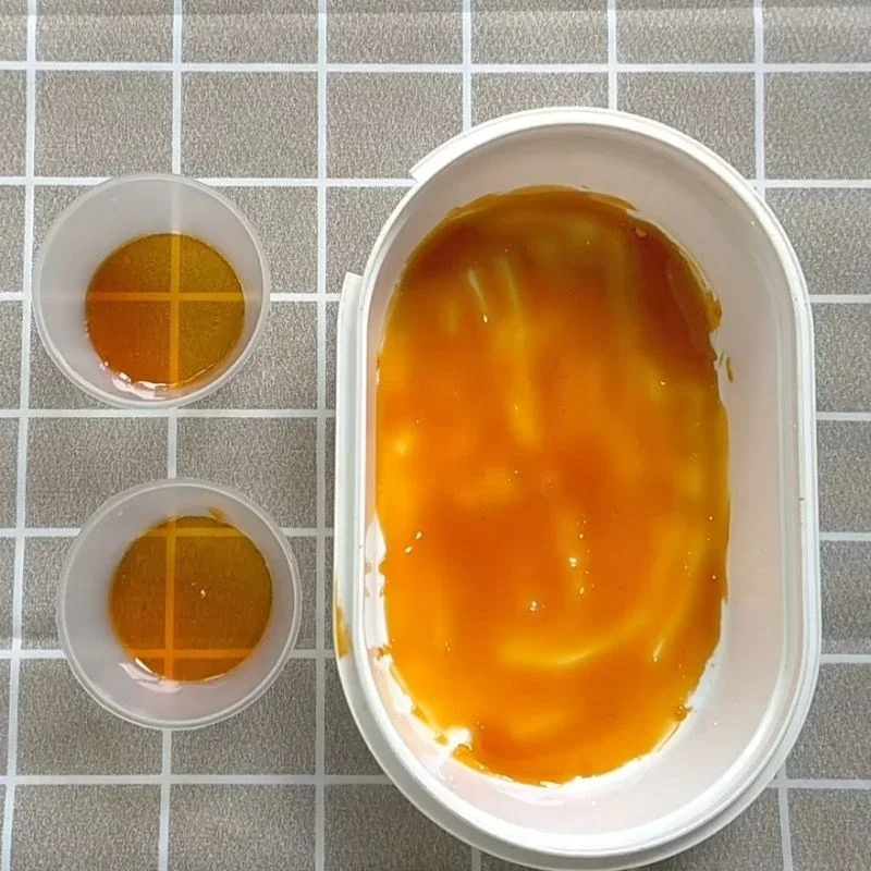 Step 1 Caramelizing sugar for green tea flan using agar powder