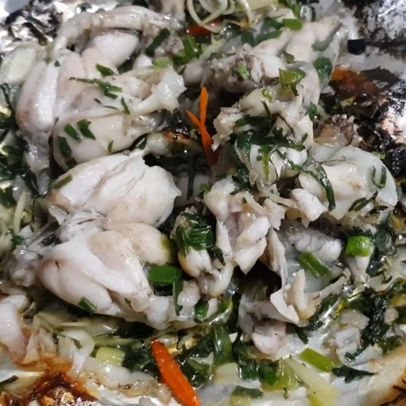 Step 4 Finished Product Frog mixed with grilled pepper leaves wrapped in aluminum foil