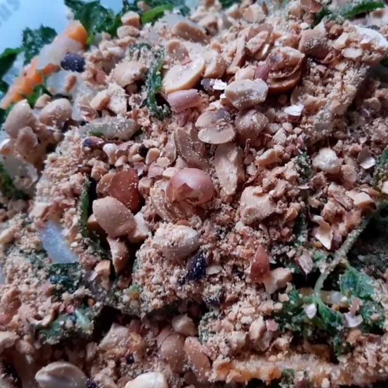Step 4 Final product Vietnamese coriander salad with pork skin