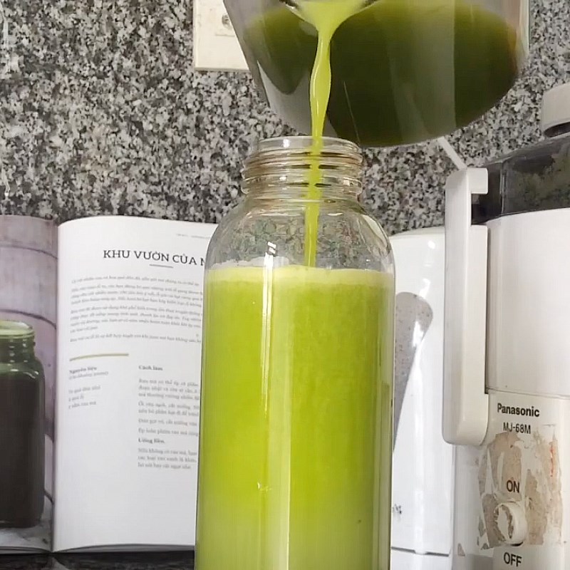 Step 3 Finished product Pennywort pineapple guava juice