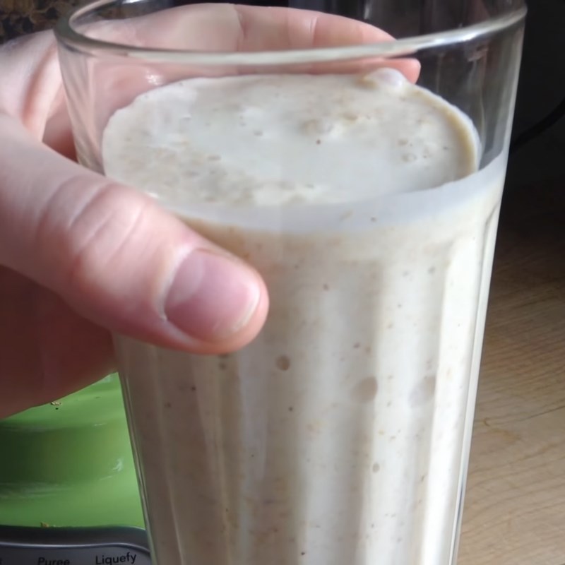 Step 3 Final Product Banana Walnut Cereal Smoothie