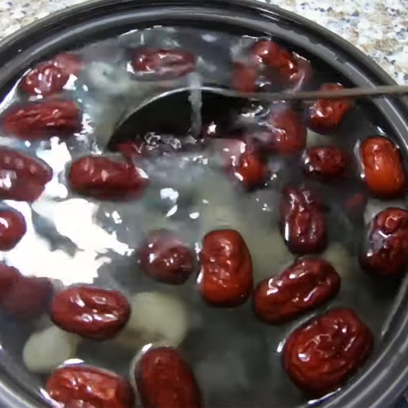 Step 5 Final Product Steamed Bird's Nest with Red Dates and Longan