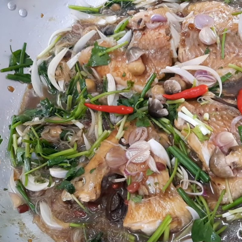 Step 4 Final product Braised red tilapia with fermented soybeans and mushrooms