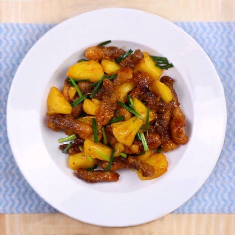 Step 4 Final Dish Stir-fried Pork with Pineapple
