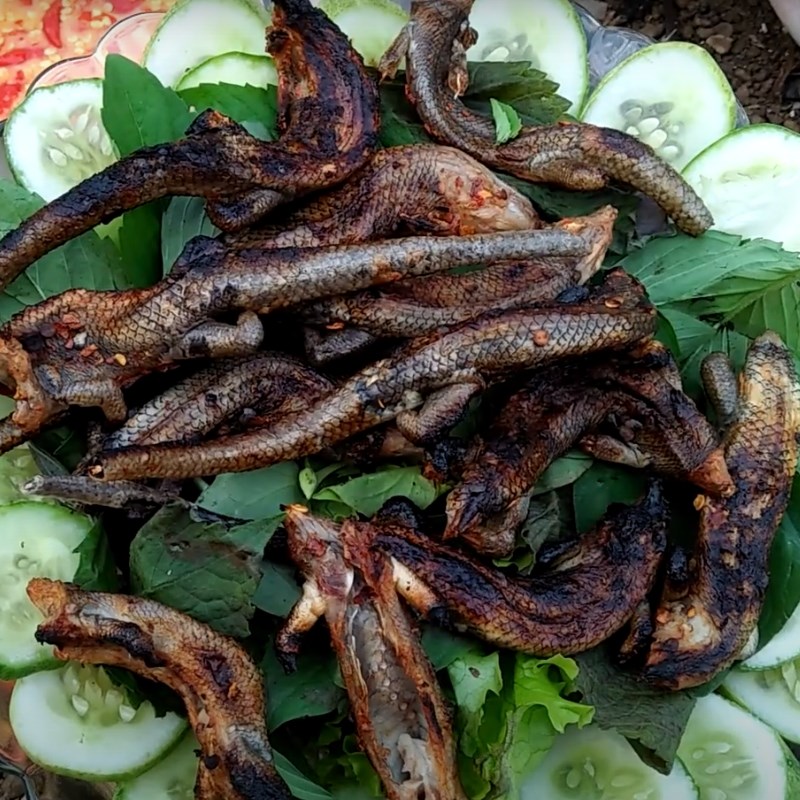 Step 3 Final Product Grilled Lizard Snake with Salt and Chili
