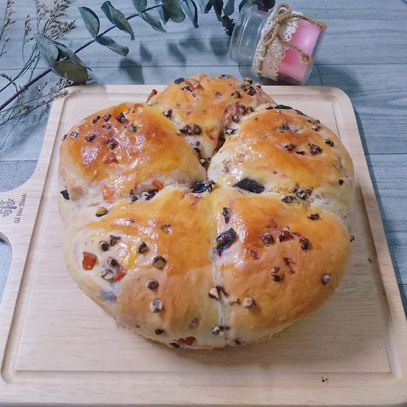 Step 5 Final Product Dried Fruit Jam Bread
