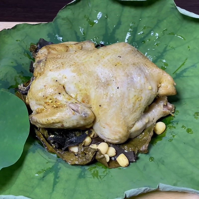 Step 7 Finished Product Steamed Chicken with Lotus Leaves
