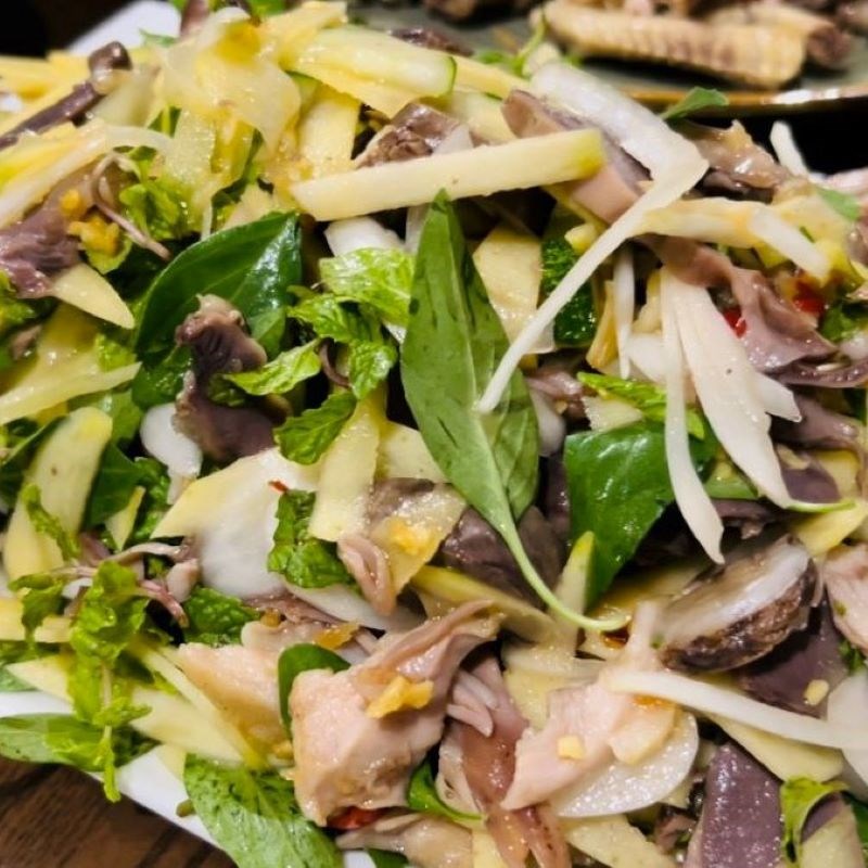 Step 3 Final Product Duck salad with onion