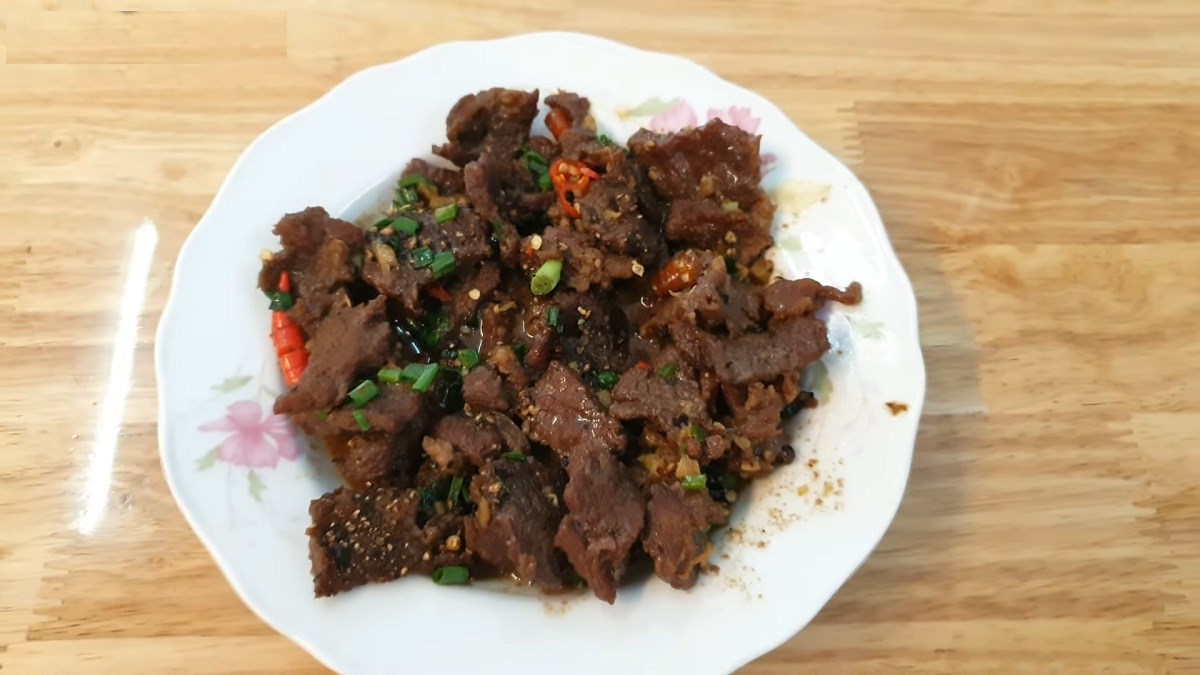 2 ways to make delicious and simple braised buffalo meat with soy sauce and pepper 14 Buffalo meat braised with pepper