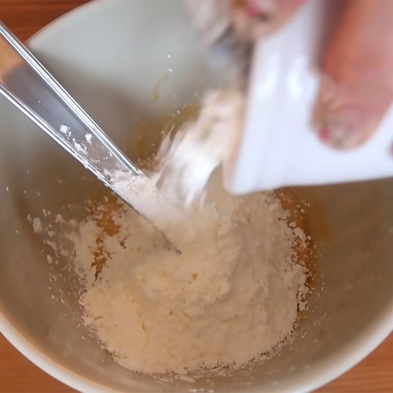 Step 1 Mix the cake batter Grilled Fresh Milk Tangerine Cake