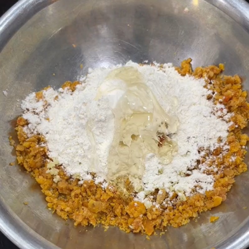 Step 2 Mixing the dough for fermented tofu cake from mooncake
