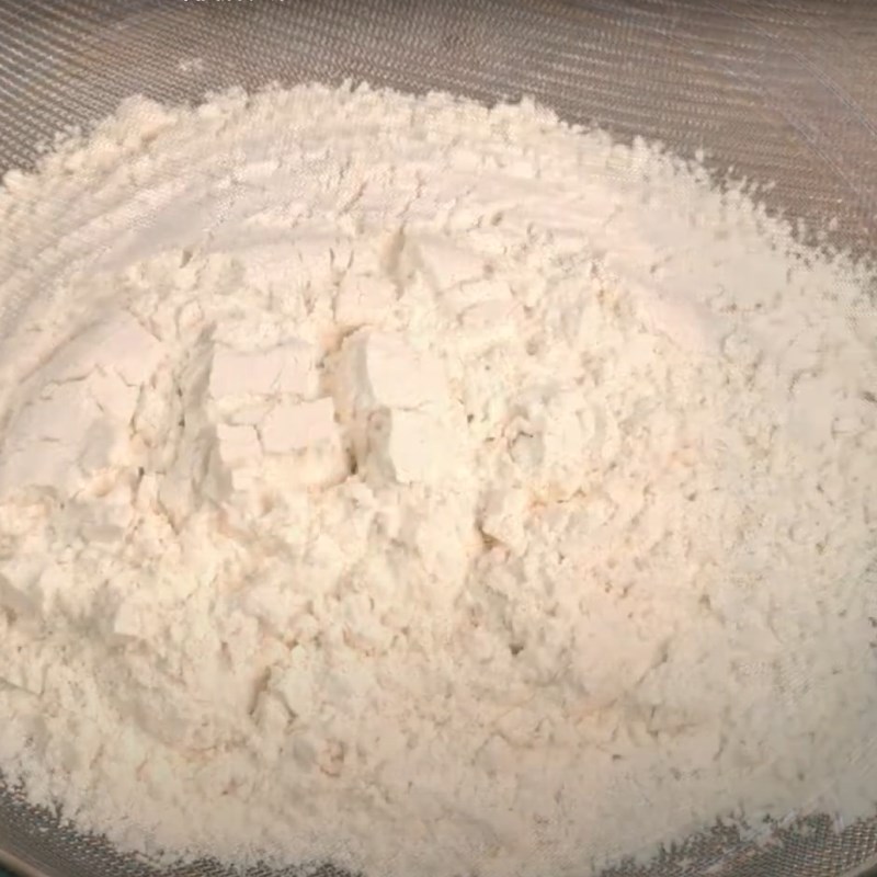 Step 2 Mixing the cake batter