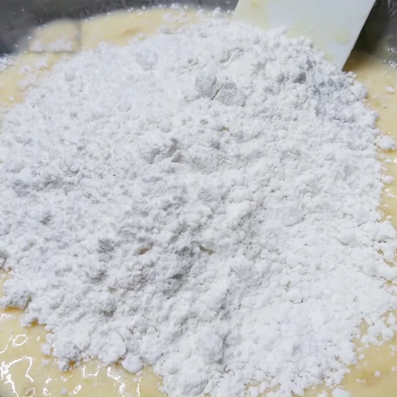 Step 3 Mixing the batter Banana yogurt cake using an air fryer