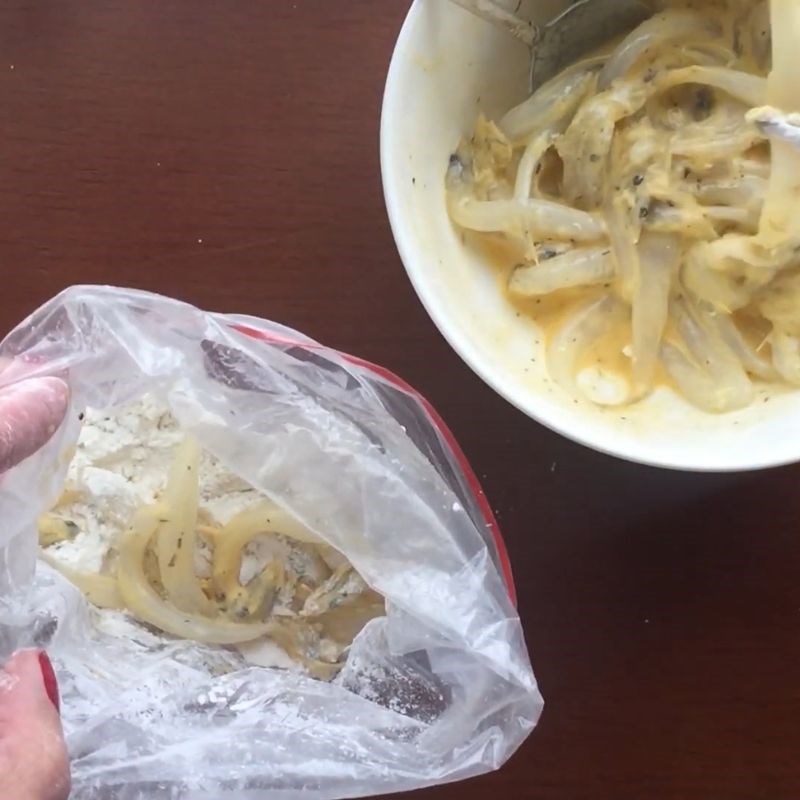 Step 3 Mix fish with wet batter and dry flour for crispy fish