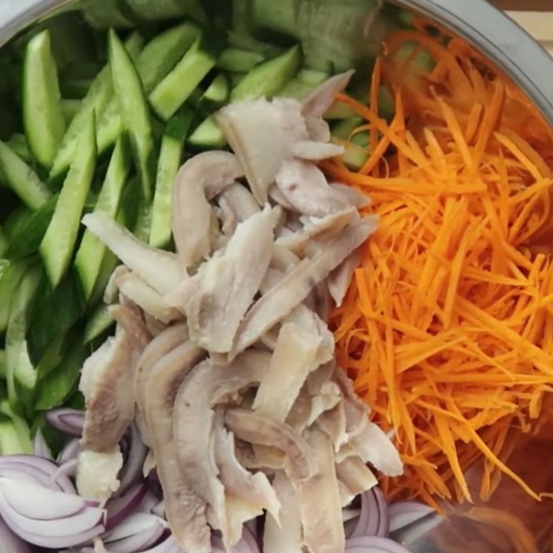 Step 4 Mixing the Pig Skin Salad with Cucumber