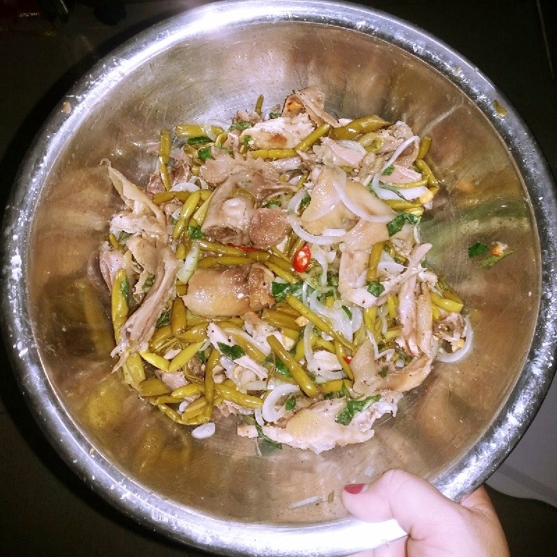 Step 3 Mix the salad for Chicken Salad with Mop vegetables